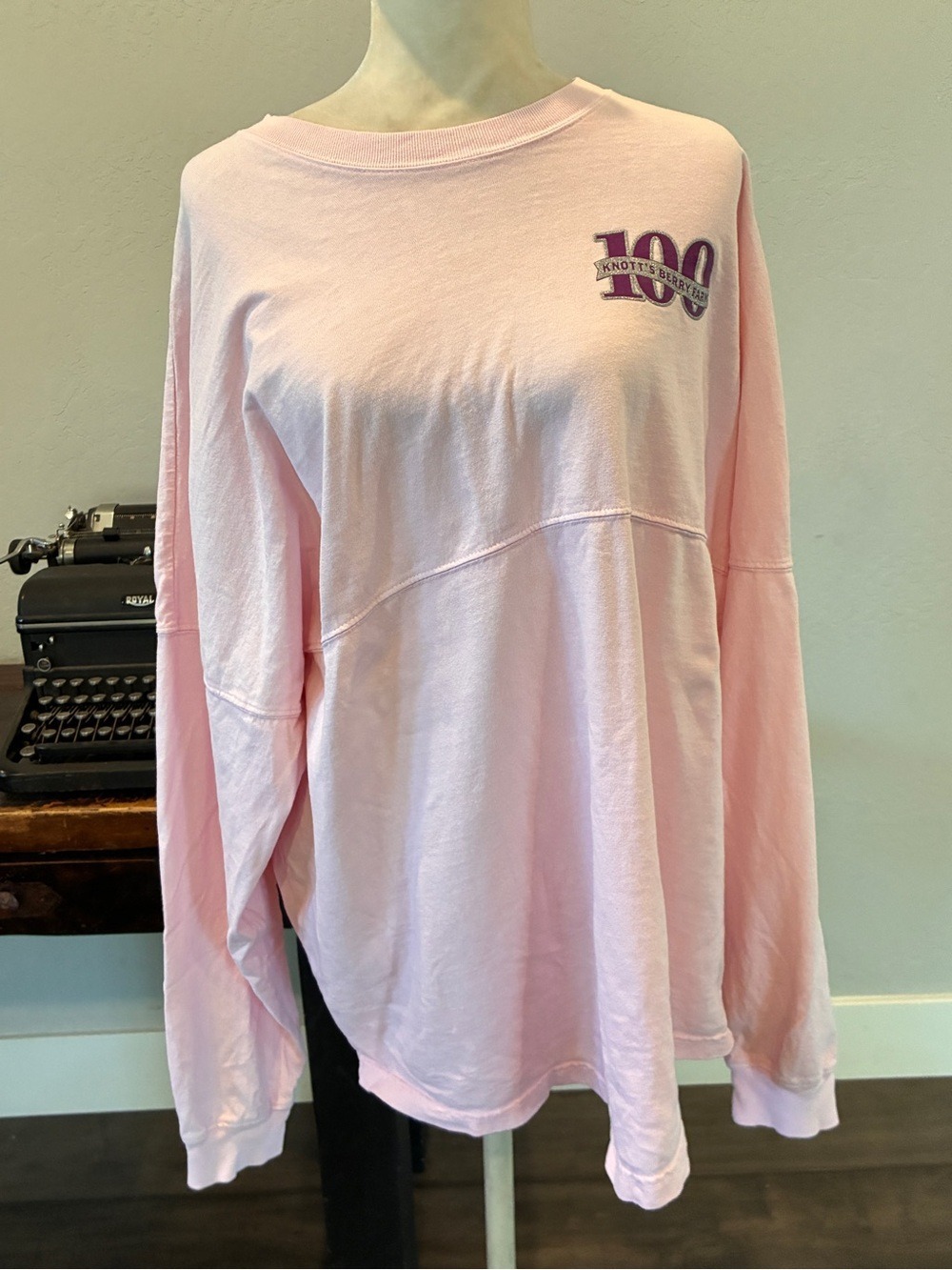 Knott's Berry Farm 100th Anniversary Spirit Jersey in Pink and Purple - Size XL - Picture 3 of 16